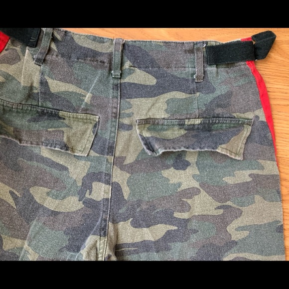 Fashion Nova Count On Me Joggers - Camo/Red Sz S - Picture 5 of 6